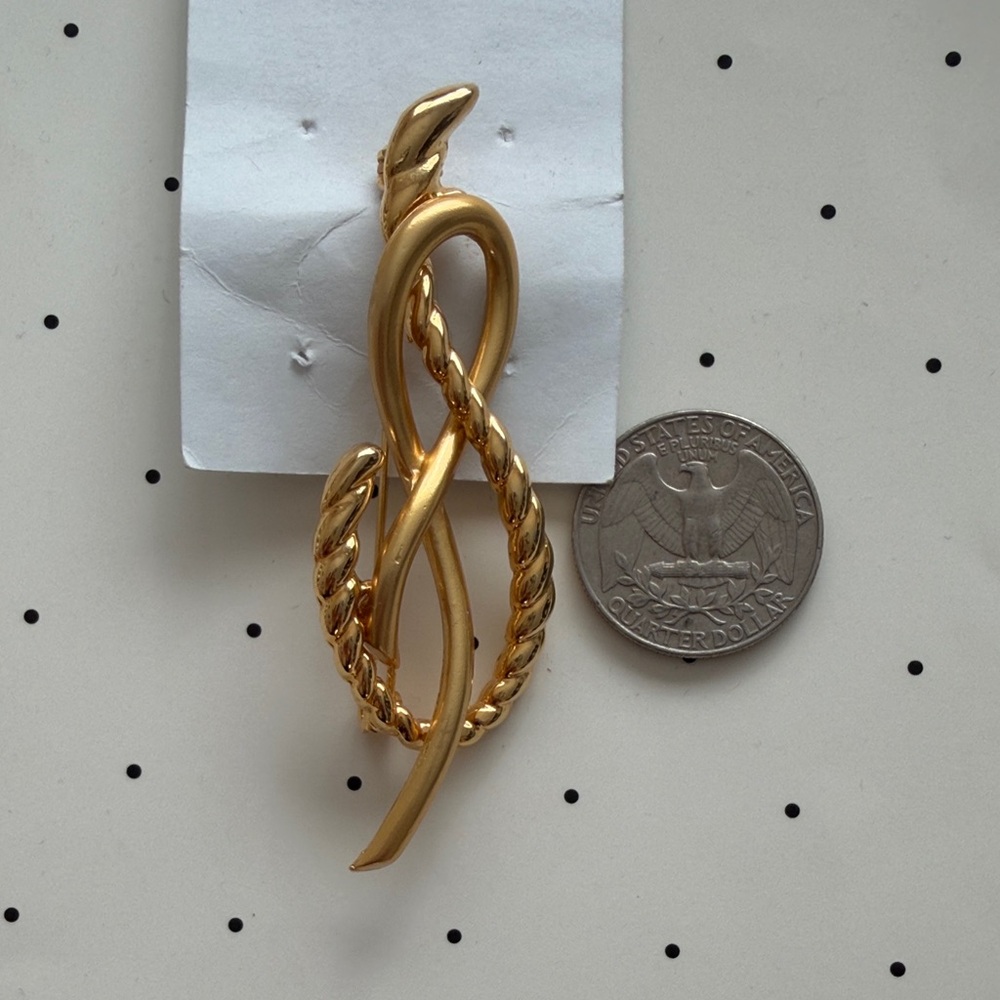 Elegant Gold-Tone Brooch